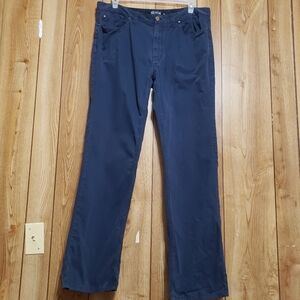 The New Ivy Men's Navy Chino Pants Size 40" X 33" 100% Cotton 5 Pocket Style